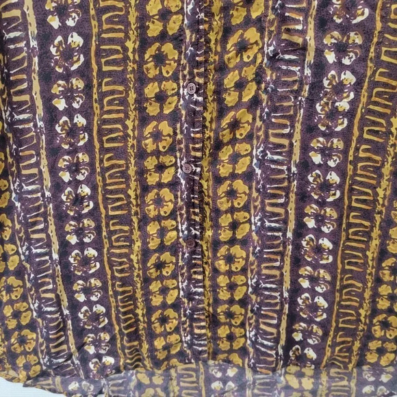 Studio A Women’s Floral Silk Button Down Size 2X - Picture 4 of 10